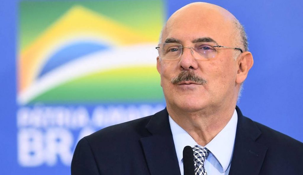 Cármen Lúcia manda investigação sobre ex-ministro da Educação para primeira instância