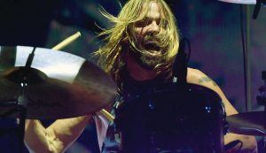 Morte aos 50 anos: O que se sabe até agora sobre o caso de Taylor Hawkins, baterista do Foo Fighters