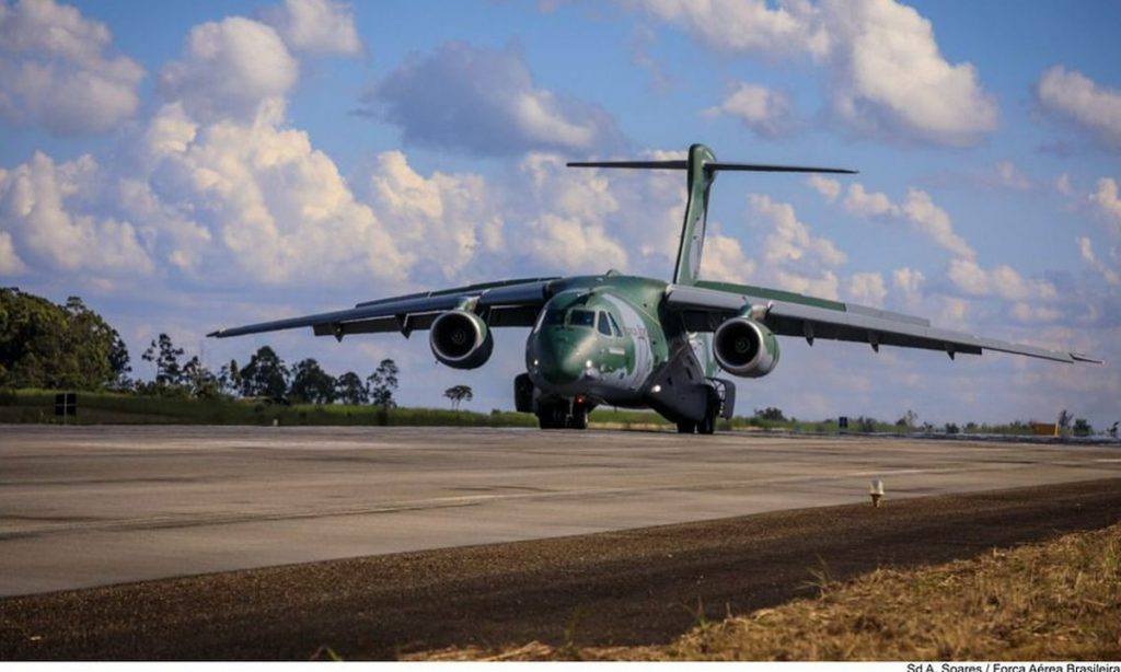 Avião da FAB que resgatará brasileiros decola hoje para a Polônia