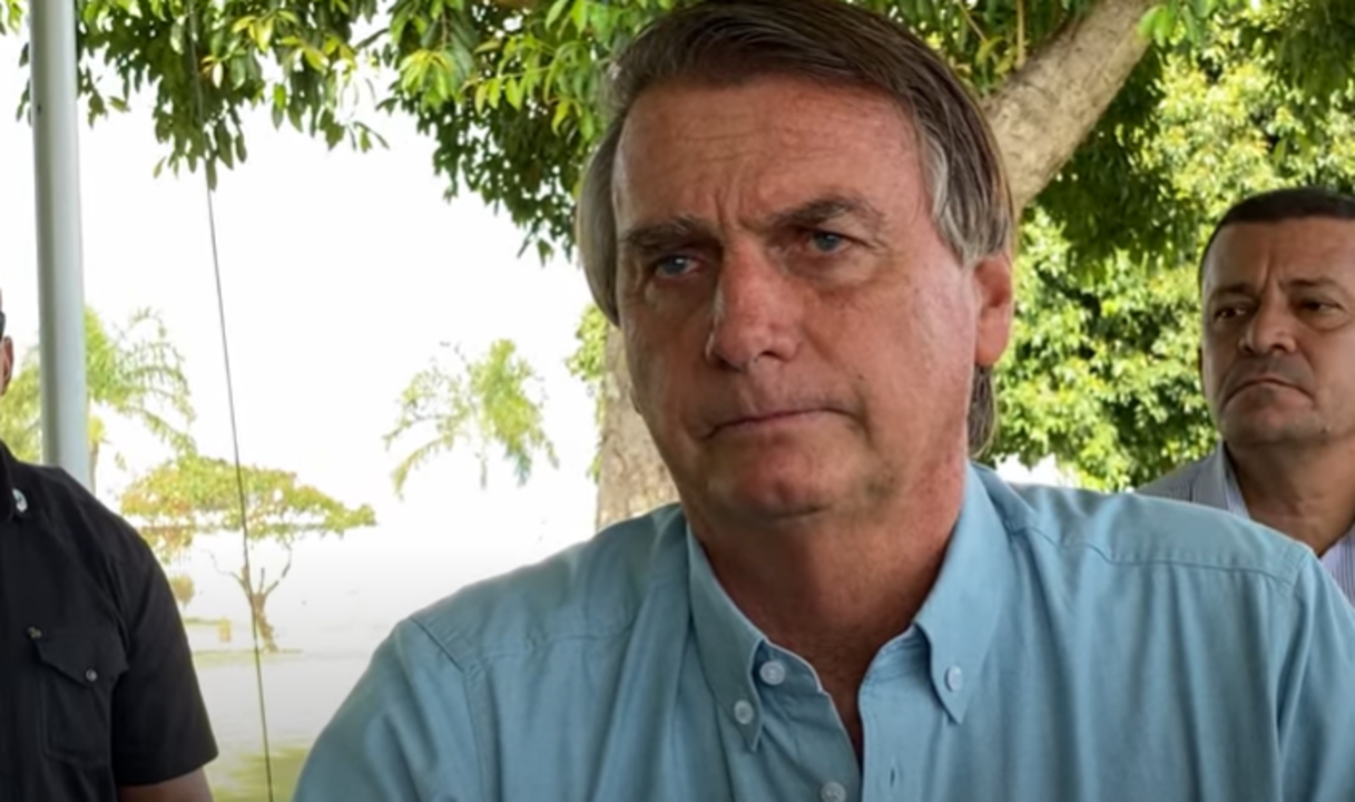 Bolsonaro retoma discurso de 2018 e mente ao associar o PT à pedofilia - CartaCapital