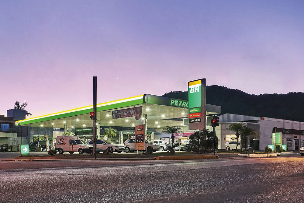 Gasolina fica 5,18% mais cara a partir de hoje nas refinarias