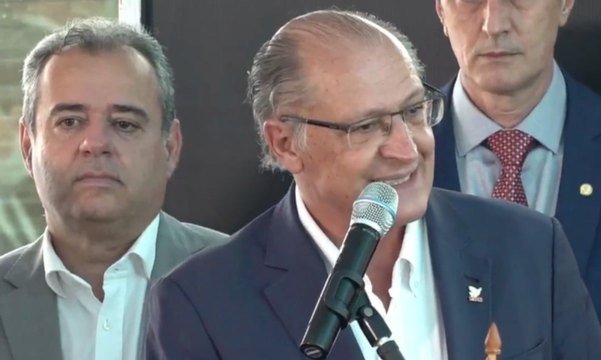 Ex-governador Geraldo Alckmin discursa em evento de filiação 