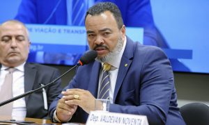 TSE determina cassação de deputado do partido de Bolsonaro