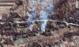 Rússia ataca perto da fronteira polonesa; Mariupol registra mais de 2.000 mortos