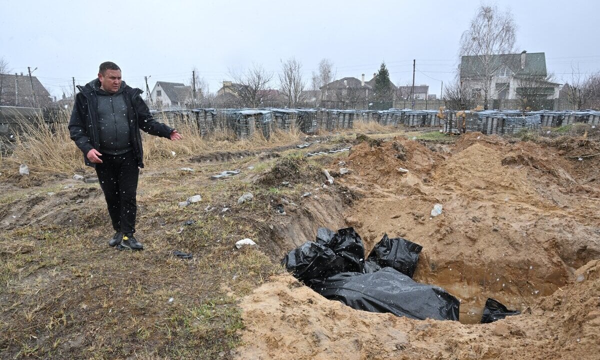 Moscou diz que soldados russos não têm relação com 'massacre' em Bucha, na Ucrânia. Foto: Sergei Supinsky/AFP 