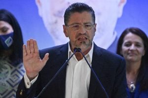 Candidato de direita Rodrigo Chaves conquista a presidência da Costa Rica