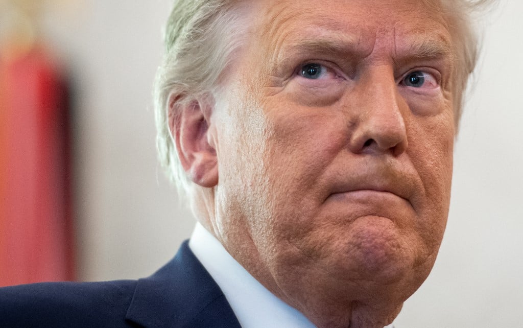 Juiz multa Trump em 10 mil dólares por ofensas à escrivã de tribunal
