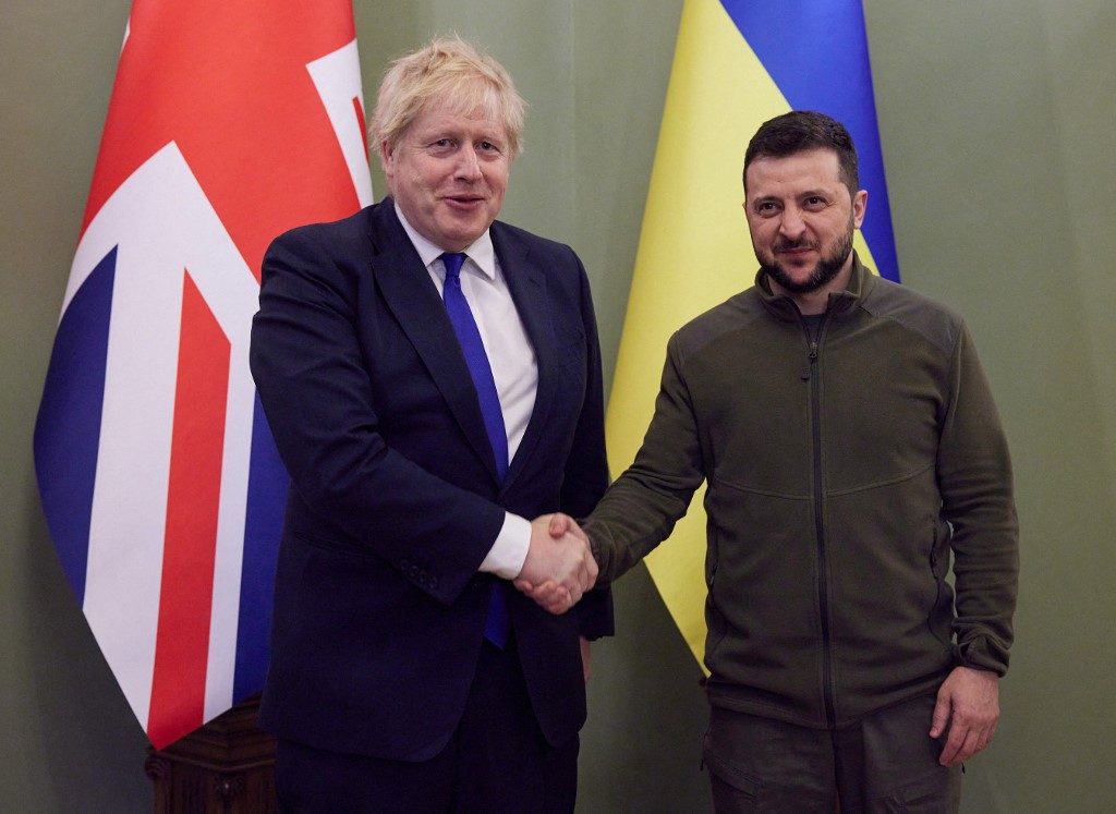 Boris Johnson vai a Kiev em ‘solidariedade’ com a Ucrânia