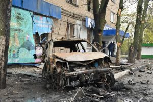 Rússia anuncia dezenas de ataques durante a noite no leste da Ucrânia