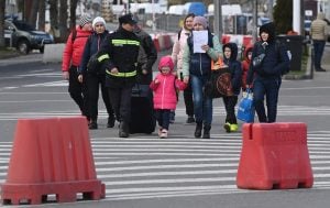 Ucrânia anuncia acordo para retirada de civis de Mariupol