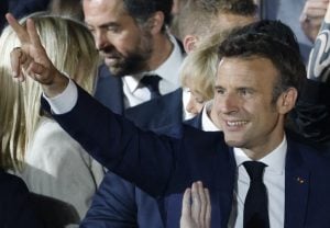 Líderes europeus, Putin e Biden parabenizam Macron pela reeleição na França