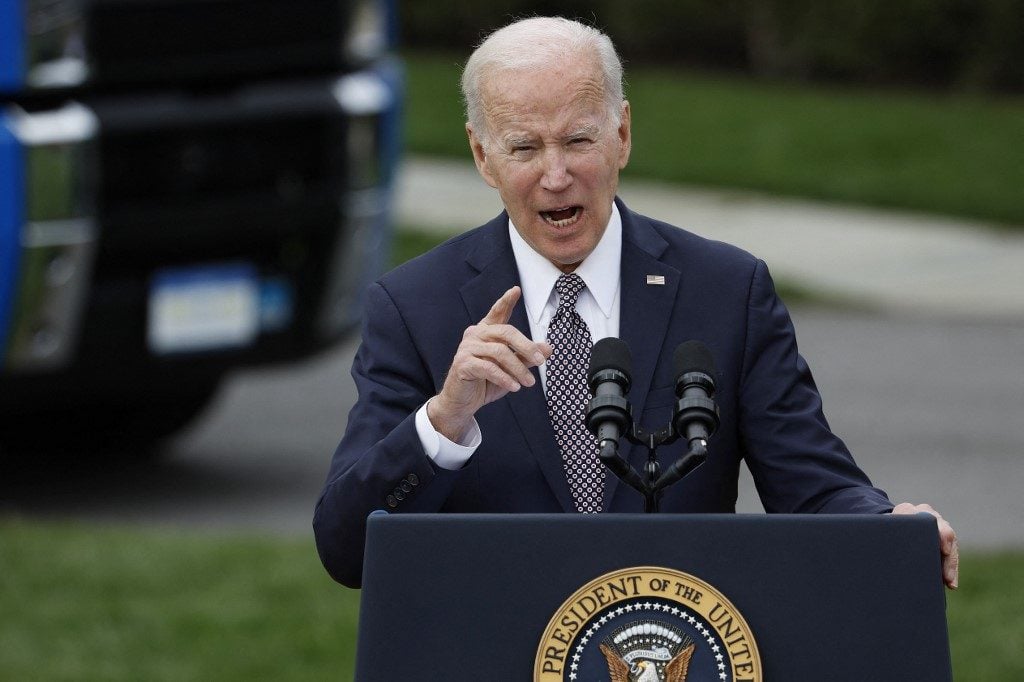 Biden anuncia nova ajuda de US$ 800 milhões para a Ucrânia