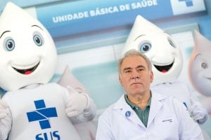 Queiroga convoca brasileiros a tomarem doses de reforço da vacina contra a Covid-19