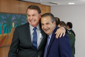 PoderData: Bolsonaro cresce 10 pontos em 15 dias entre os evangélicos