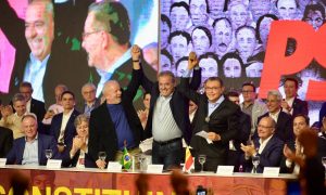 Lula confirma que apoiará Danilo Cabral, e não Marília Arraes, ao governo de PE