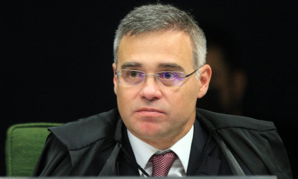Deputado vai ao STF para suspender a PEC Eleitoral; Mendonça é o relator