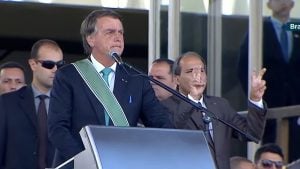 Bolsonaro: ‘As Forças Armadas não dão recados, elas estão presentes e sabem como proceder’