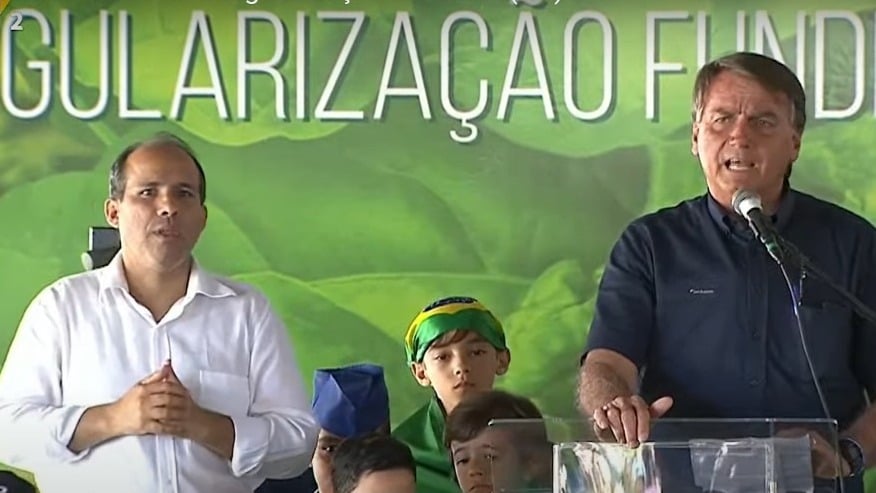 Bolsonaro volta a defender armamento: detentos mortos praticaram