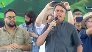 ‘Me senti orgulhoso e feliz comigo’, diz Bolsonaro sobre perdão a Daniel Silveira
