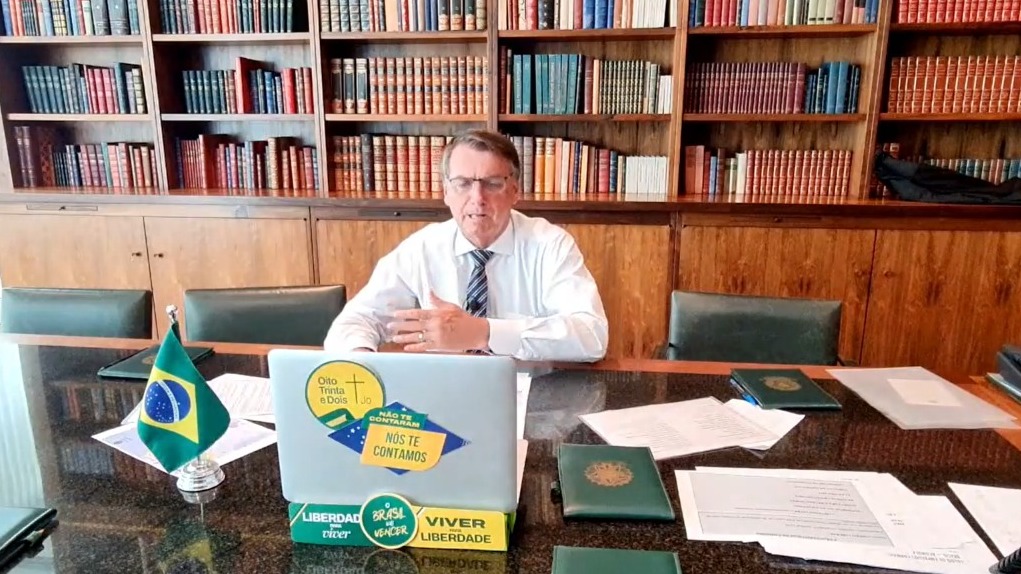 ‘Cedo ou tarde serão colocados no devido lugar’, diz Bolsonaro sobre ministros do STF