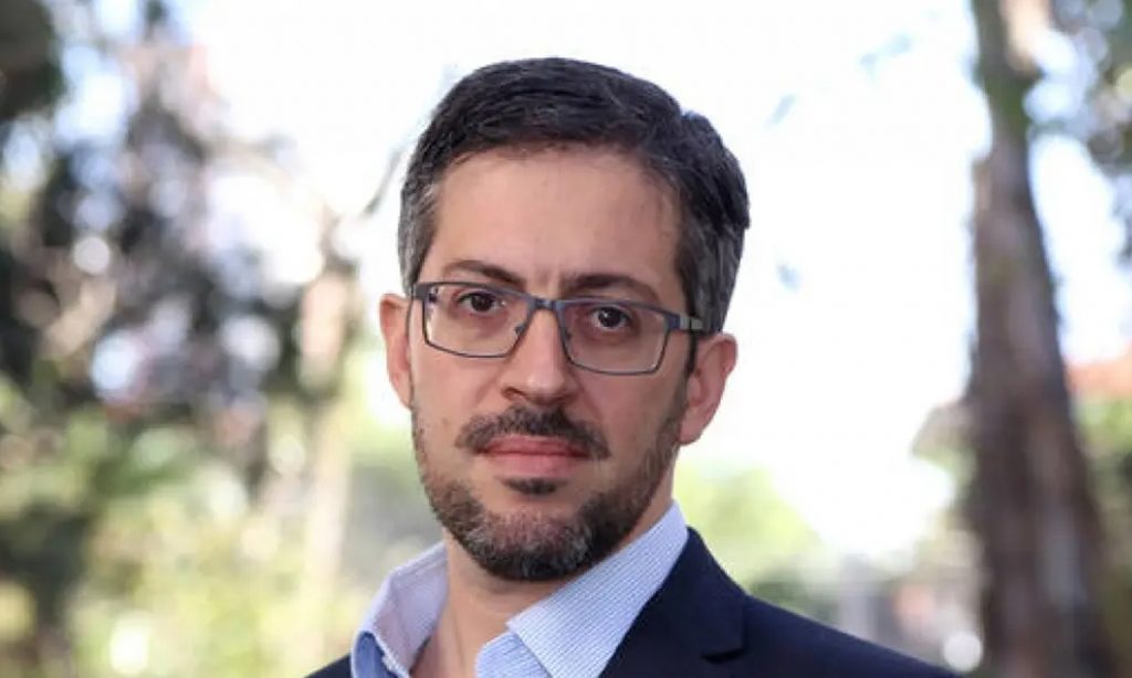 Em defesa de Conrado Hübner Mendes