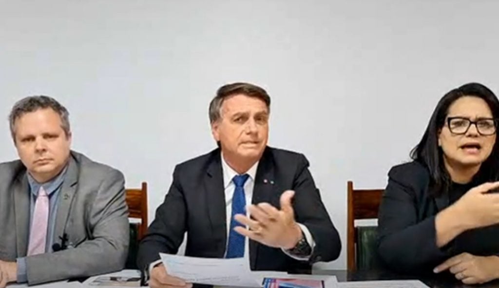 ‘Que motivo eu teria para matar Marielle?’, pergunta Bolsonaro ao comentar o caso Adriano da Nóbrega