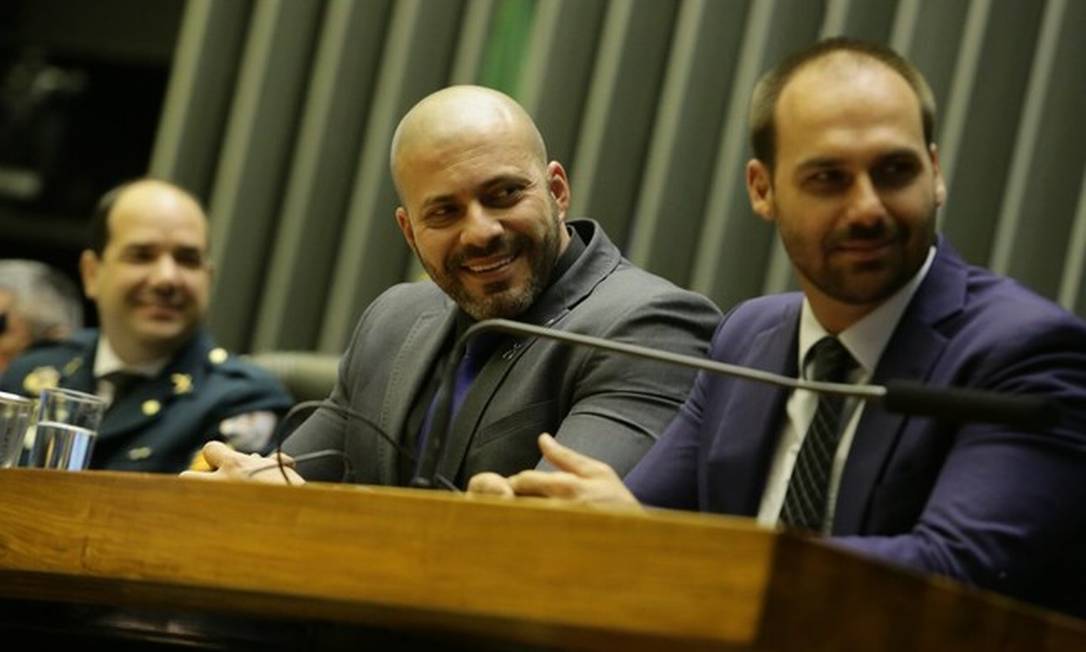 Eduardo Bolsonaro e Daniel Silveira são os que mais recebem denúncias no Conselho de Ética