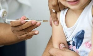 Unicef alerta sobre queda 'alarmante' de vacinação em crianças na América Latina