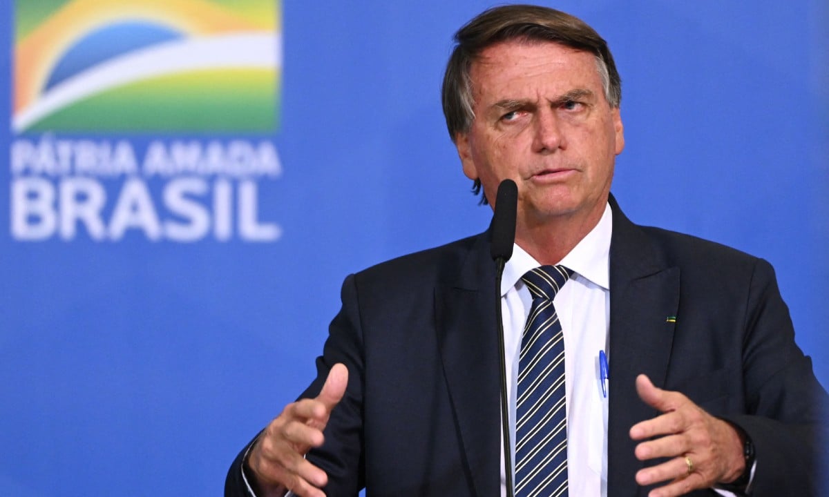 Diretor da CIA disse ao governo brasileiro que Bolsonaro deveria parar de atacar o sistema eleitoral