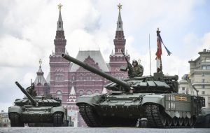 Rússia admite 'erros' em mobilização e diz que não há decisão sobre fechamento de fronteiras