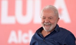 Lula tem 42% contra 35% de Bolsonaro, mostra PoderData