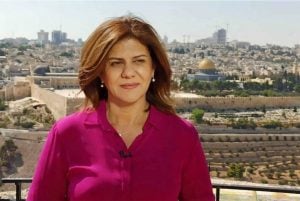 Jornalista da Al Jazeera morre ao ser atingida por tiros durante operação israelense na Cisjordânia
