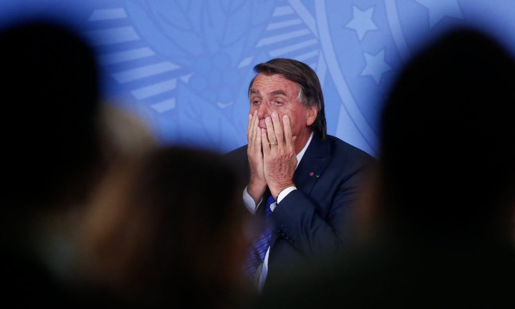 Dificilmente Bolsonaro reverte a derrota para Lula, dizem autores de livro sobre eleição