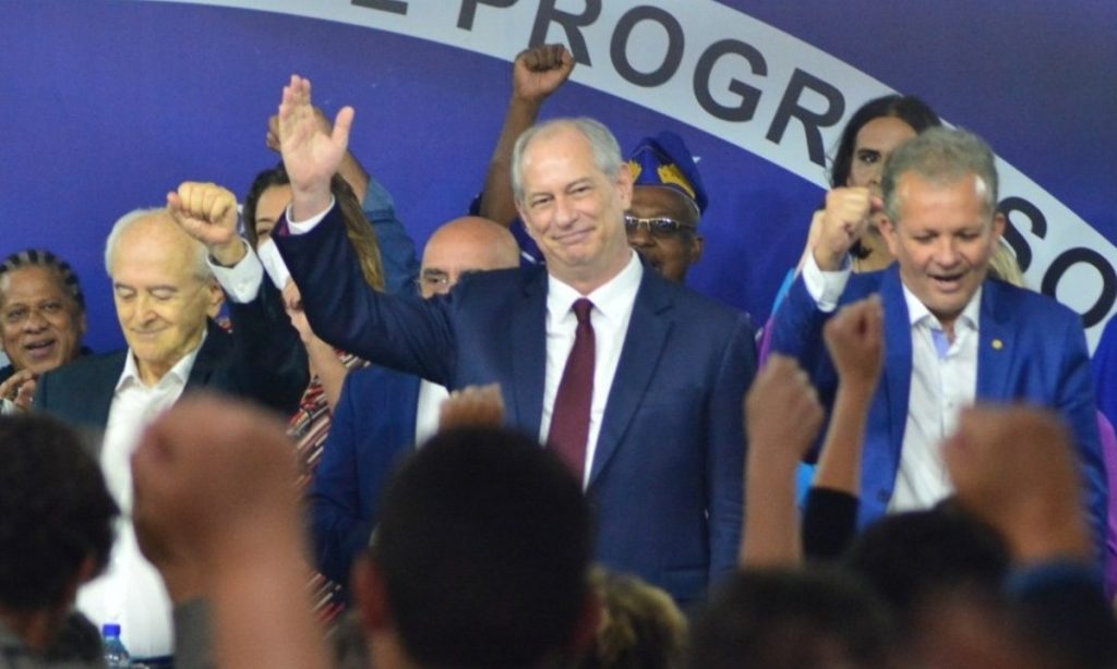 Bolsonaro vai deslegitimar a eleição e tentar o golpe, diz Ciro