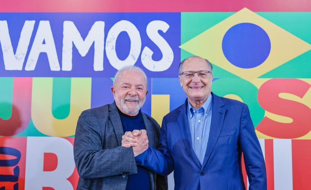 PF abre inquérito sobre policial que defendeu atentado contra Lula e Alckmin