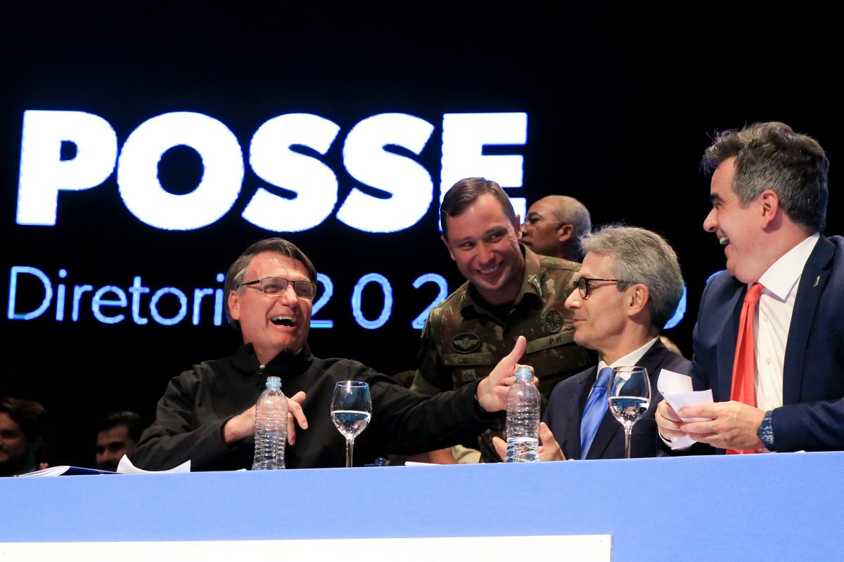 Bolsonaro faz novo aceno a Zema e diz que ’em time que está ganhando não se mexe’