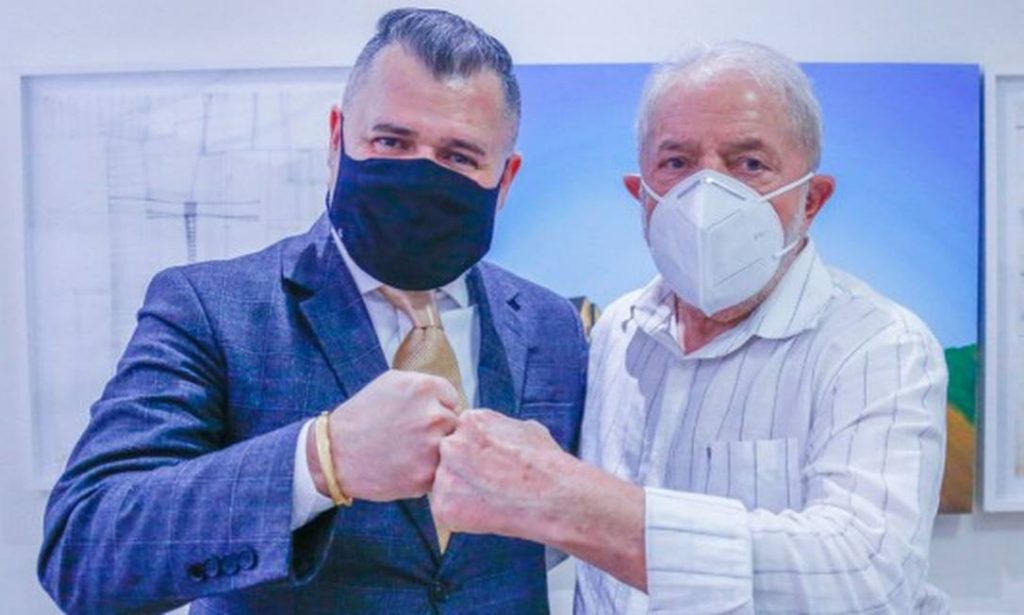 Se tirar o mundo evangélico da bolha bolsonarista, Lula ganha no primeiro turno, diz pastor