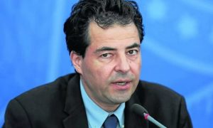 ‘Não é possível interferir no preço dos combustíveis’, diz ministro de Minas e Energia