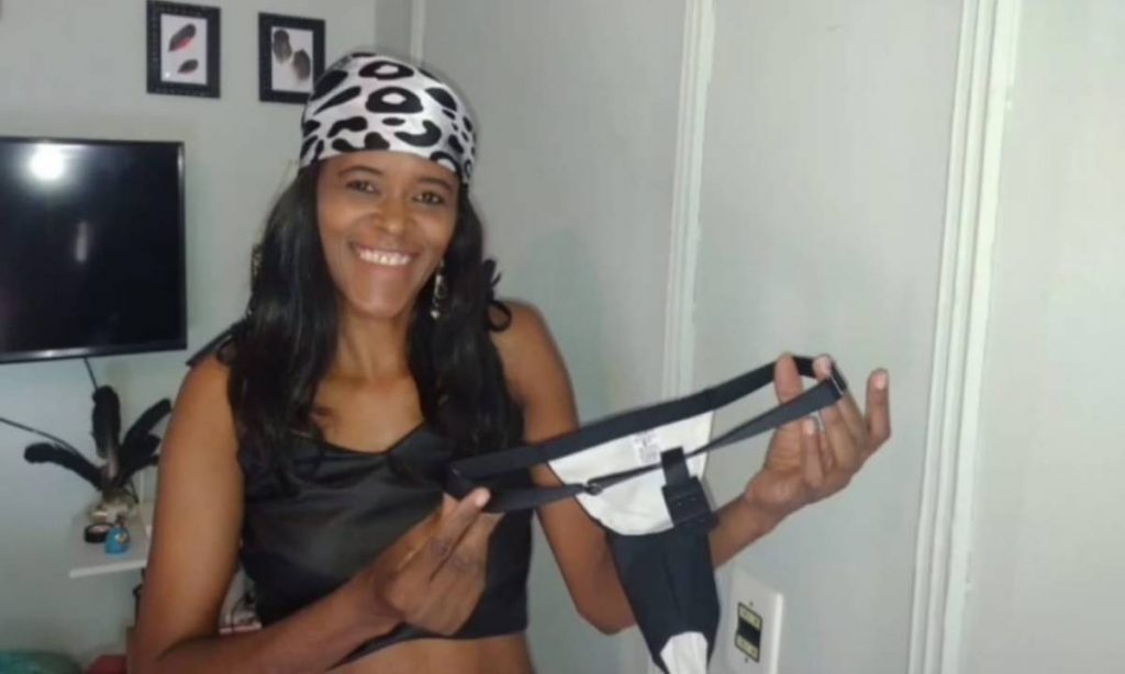 A luta de Silvana para distribuir calcinhas a mulheres trans no SUS
