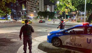 Policiais do Rio usarão câmeras nos uniformes a partir de segunda-feira