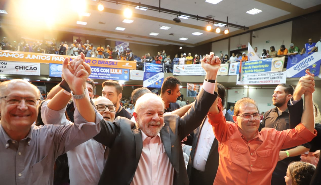 Em evento com Lula, Paulinho diz que pedir revogação da Reforma Trabalhista é ‘besteira’