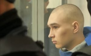 Primeiro soldado russo julgado na Ucrânia por crimes de guerra pede 