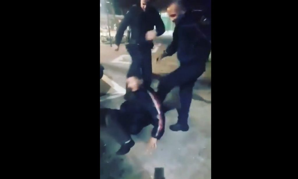 Vídeo: Agentes da Guarda Civil agridem homem em Embu das Artes