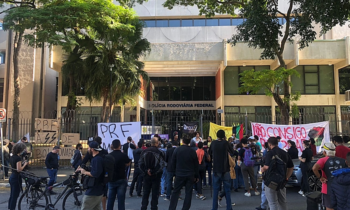 Movimento negro protesta na Polícia Rodoviária Federal após “câmara de gás” em Sergipe