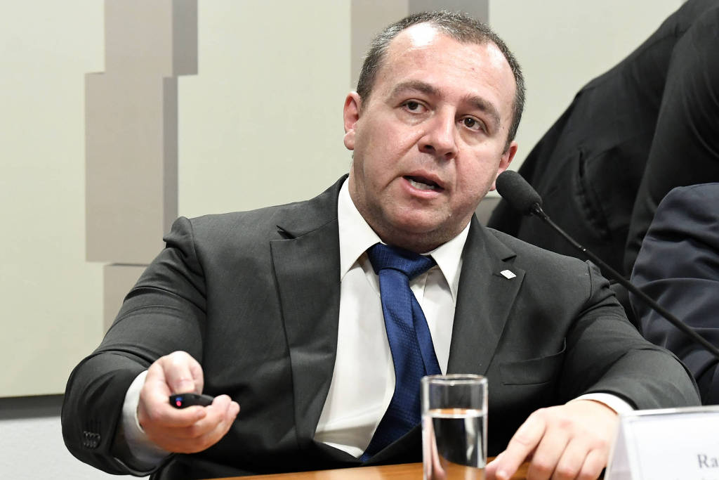 Em audiência sobre o aborto, secretário da Saúde diz que o assunto não é questão de saúde pública