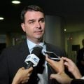Flávio Bolsonaro entra em campo para tentar barrar CPI do MEC no Senado