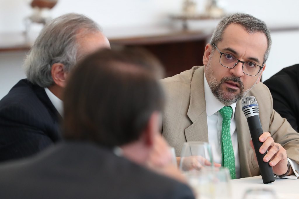 Após escândalo, ex-ministro da Educação rompe de vez com Bolsonaro: ‘Vai terminar na panela’