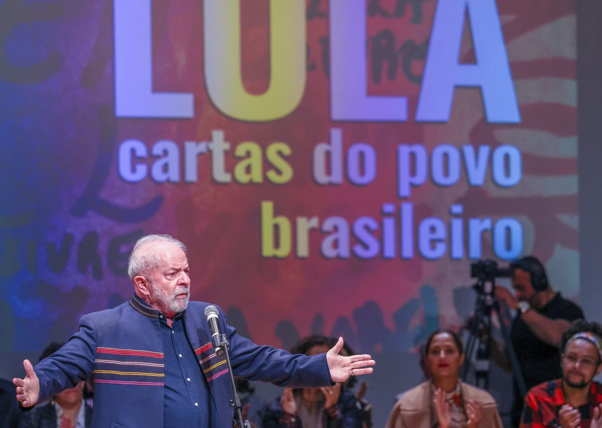 De Bolsonaro a Lula, jogo põe políticos para lutar com 'golpes especiais