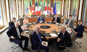 G7 amplia sanções contra Rússia visando ouro, petróleo e equipamentos militares