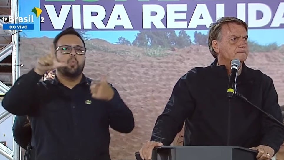 Deus quis que começássemos a entender política a partir de 2018, diz Bolsonaro